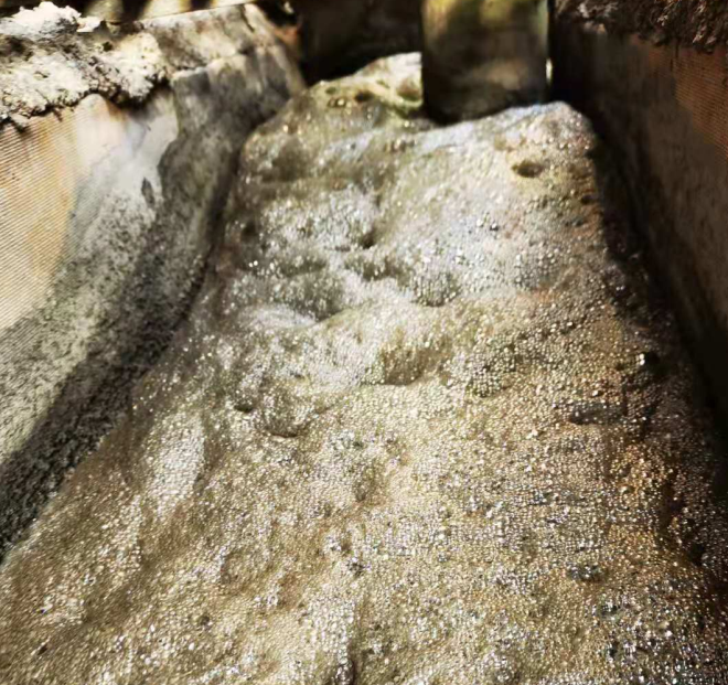 (圖:脫硫塔起泡現(xiàn)場)